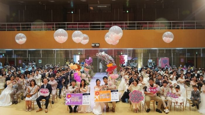 屏東集團婚禮浪漫綻放,30對新人攜手步入幸福新章,共築美麗未來 屏東集團婚禮浪漫綻放,30對新人攜手步入幸福新章,共築美麗未來